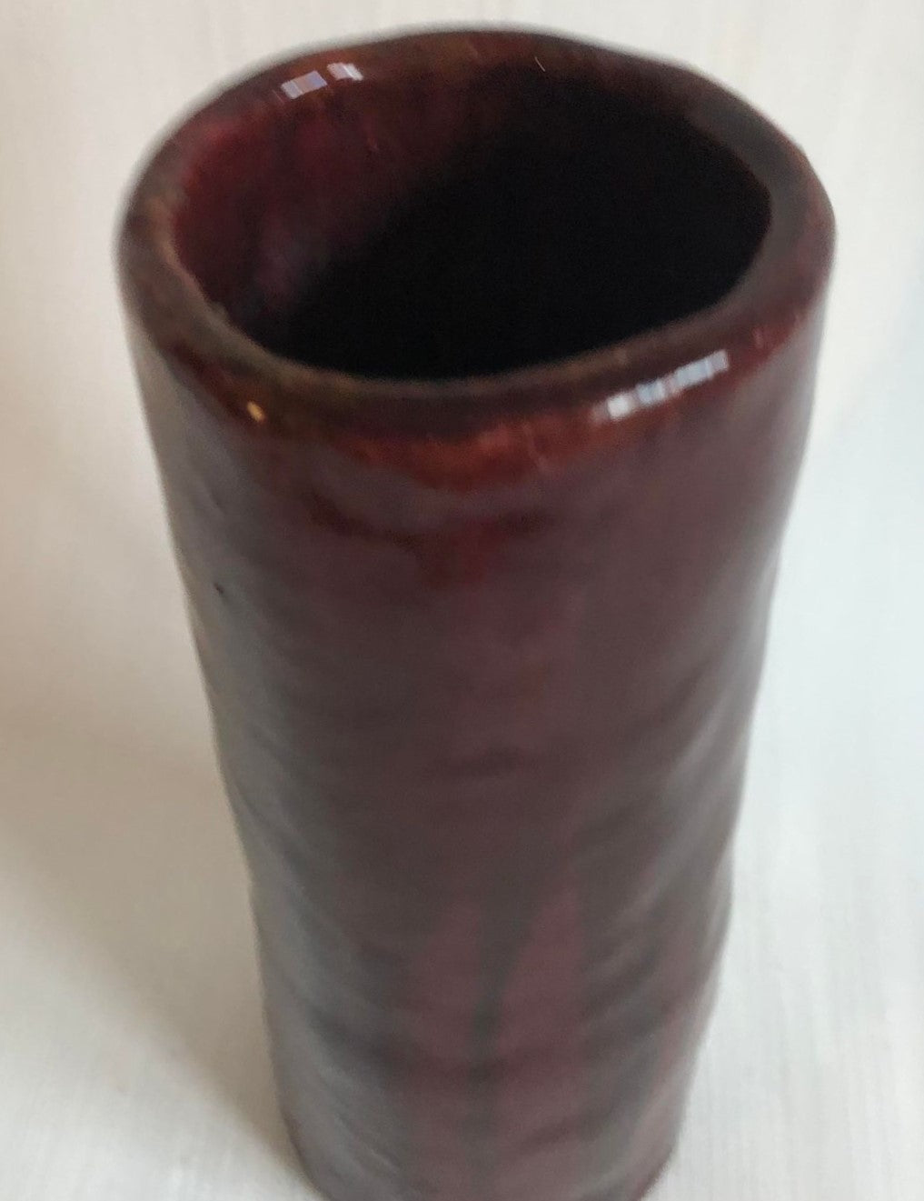 Rustic and elegant earthenware vase in oxblood - no. 0760