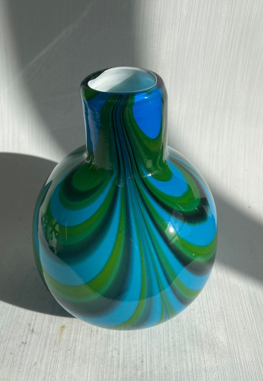 Smuk vintage Italiensk mynteblå og grøn Murano glasvase af Carlo Moretti fra 1970'erne - nr. 017010