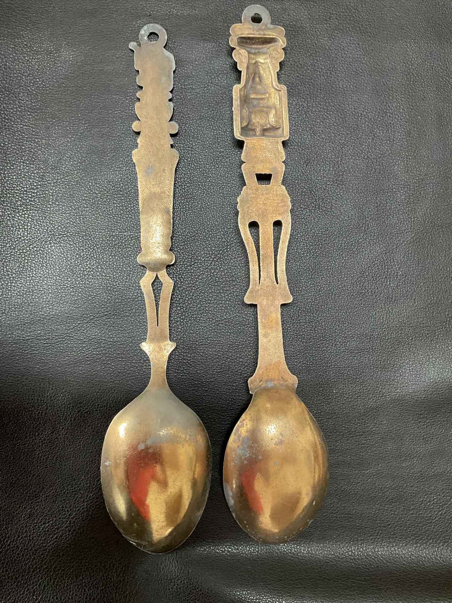 2 vintage handmade decorative brass spoons from the 1970s - no. 598987464