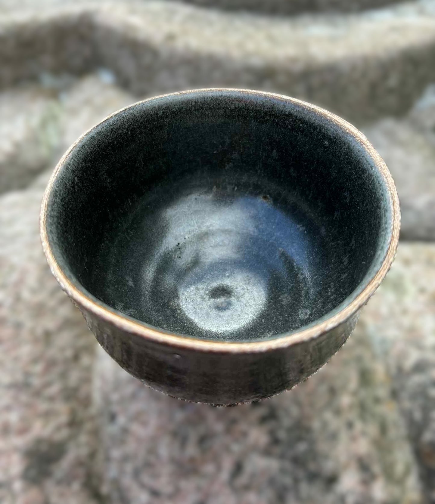 Beautiful vintage ceramic bowl - with signature - no. 0125744