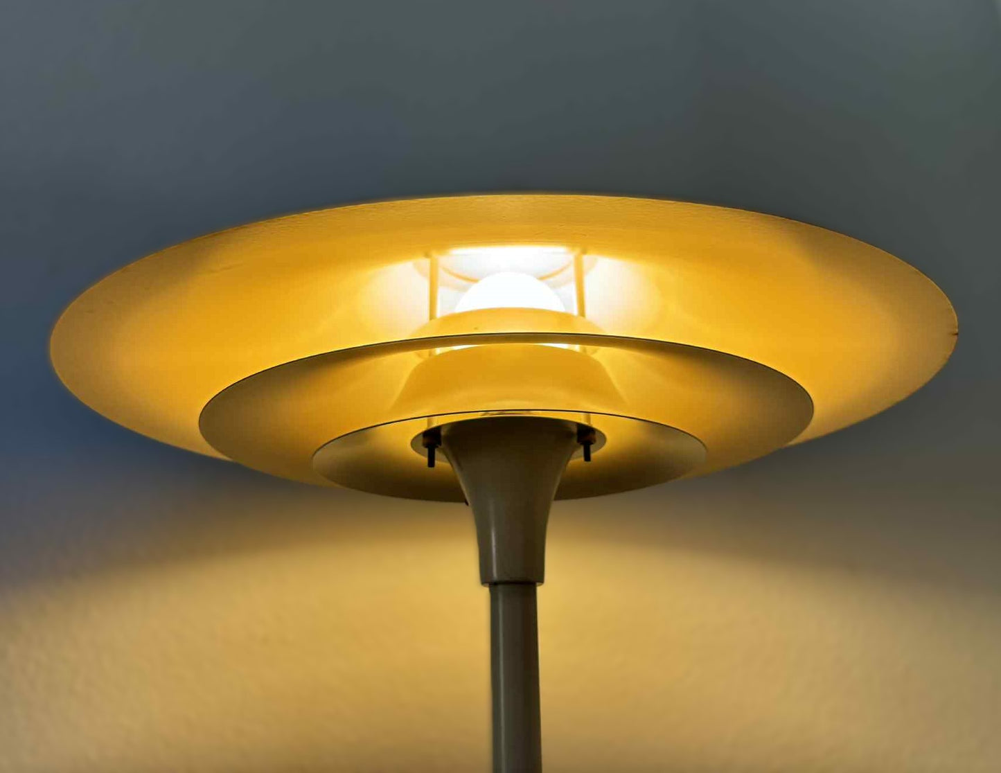 Smuk vintage standerlampe fra LYFA - nr. 554785544