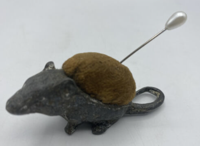 Old sewing needle cushion shaped like a field mouse - no. 55569877