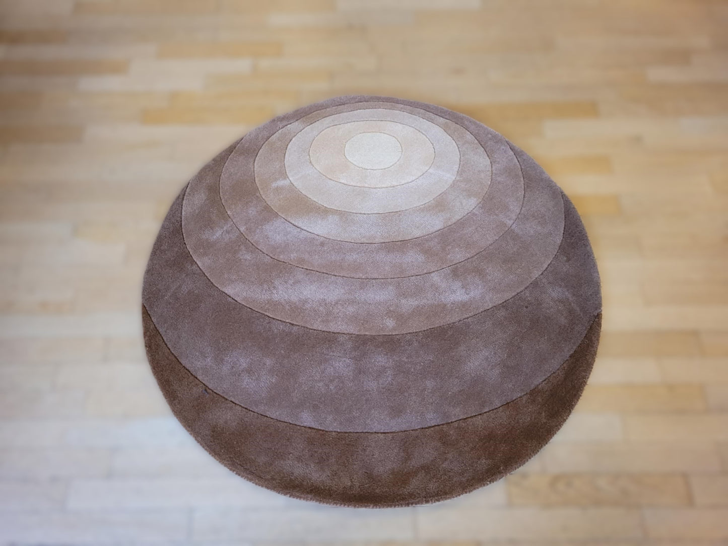 Verner Panton 1926-1998. Circular rug made of 100% New Zealand wool - no. 254789