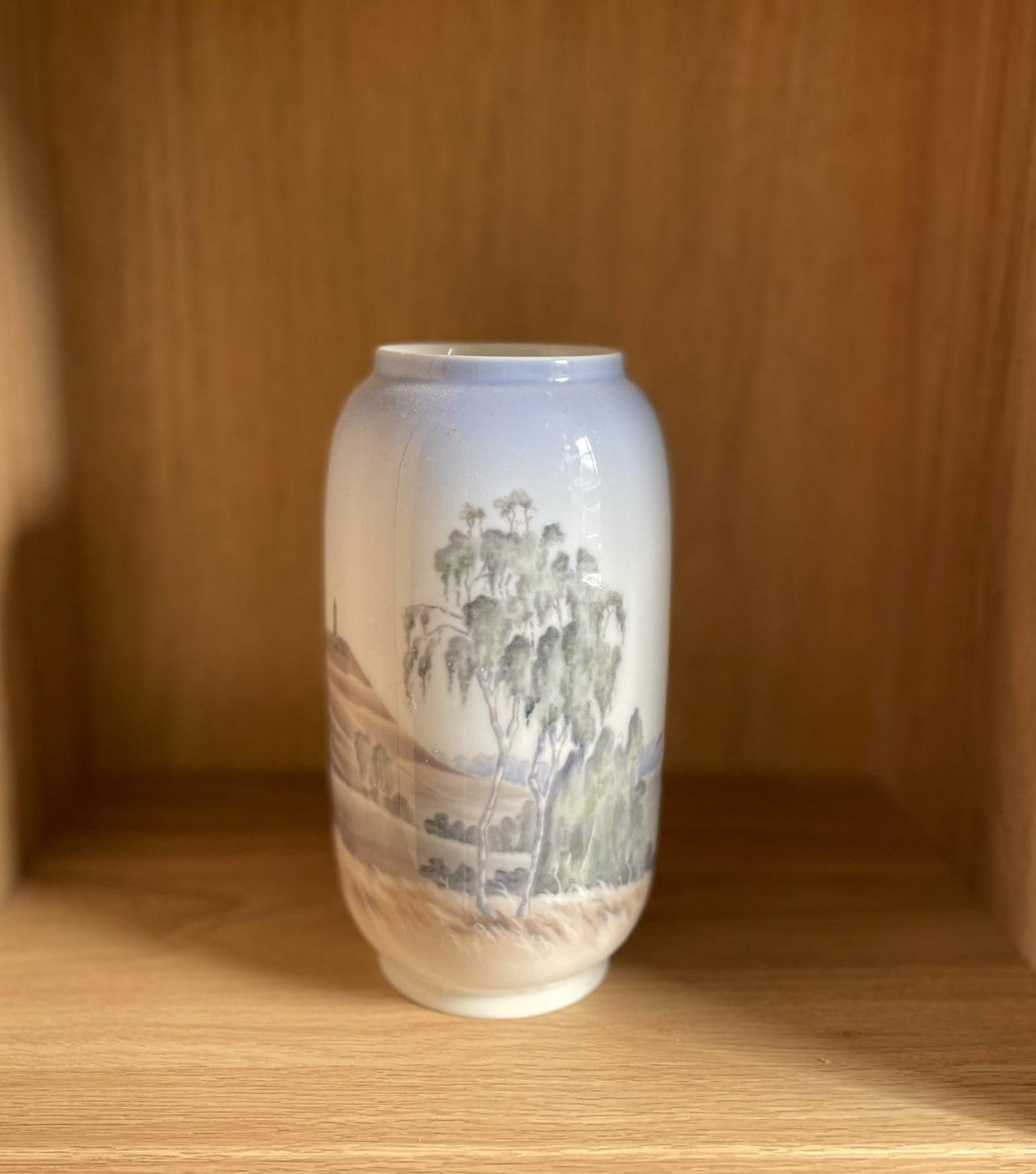 Smuk Royal Copenhagen porcelæn vase - nr. 410