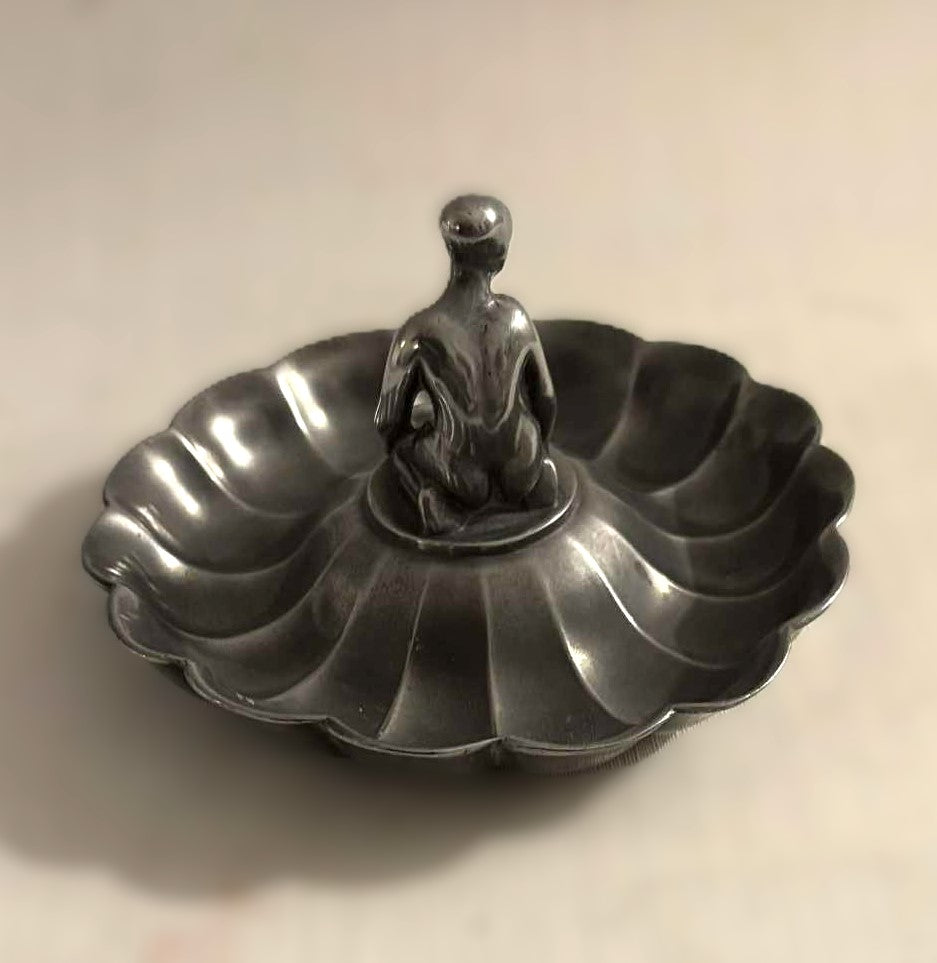 Sjælden Just Andersen Art deco fad med kvindefigur, udført i diskometal - nr. 788501254