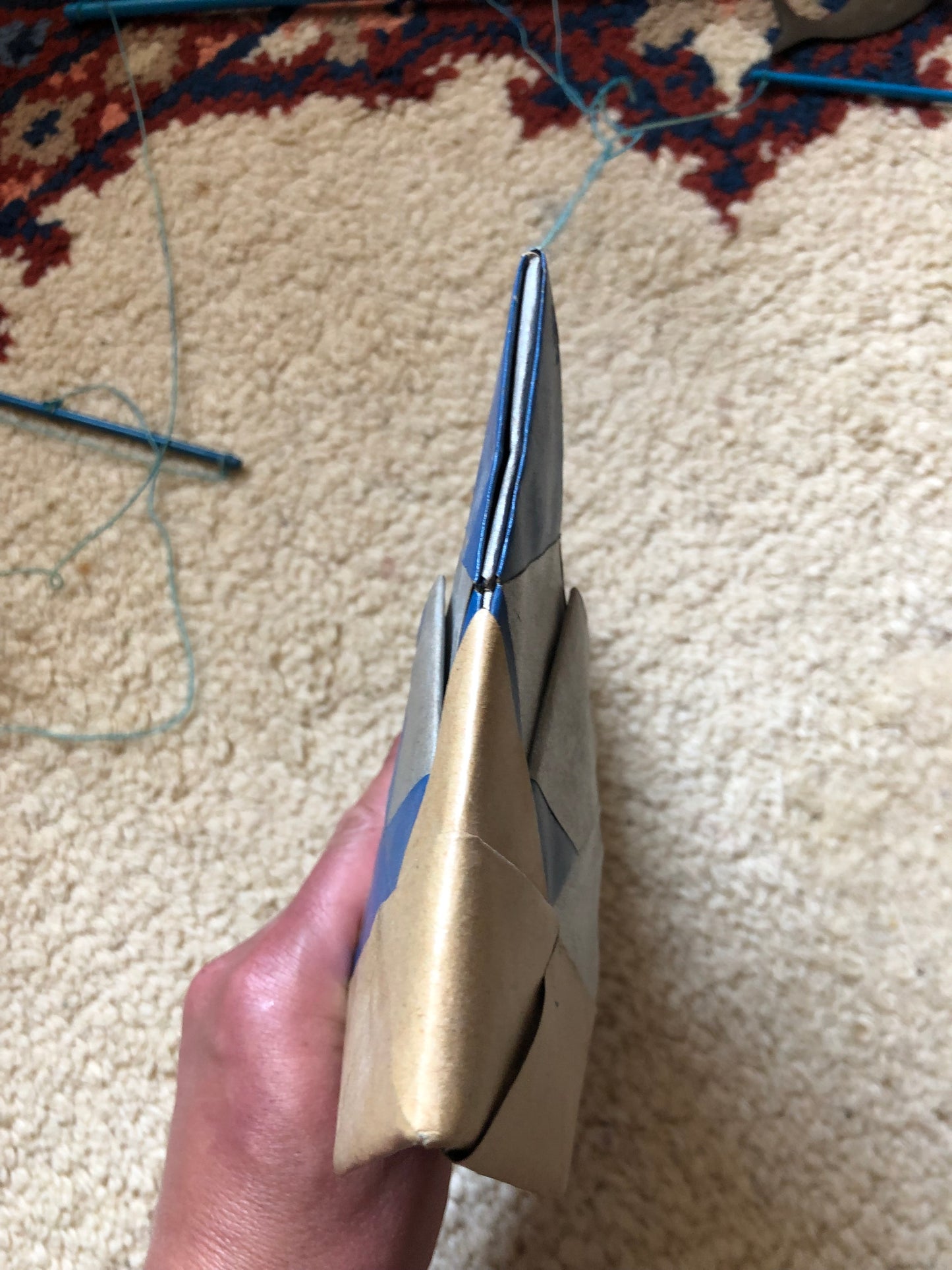 Stor flot papiruro af Sæby kunstner Grethe Hvas - nr. 0179