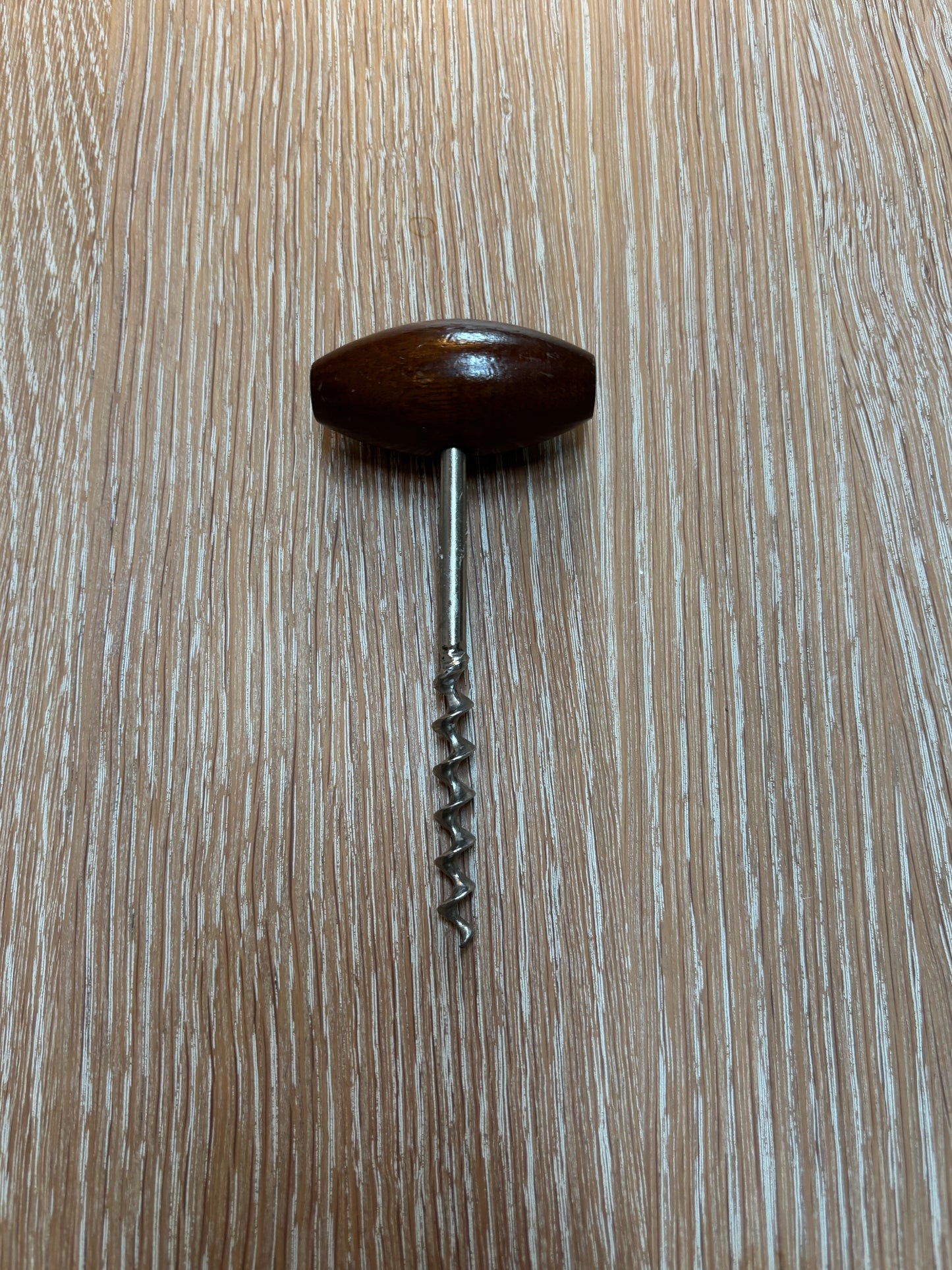 チーク材で作られた美しい古いコルク抜き - 番号 266377771