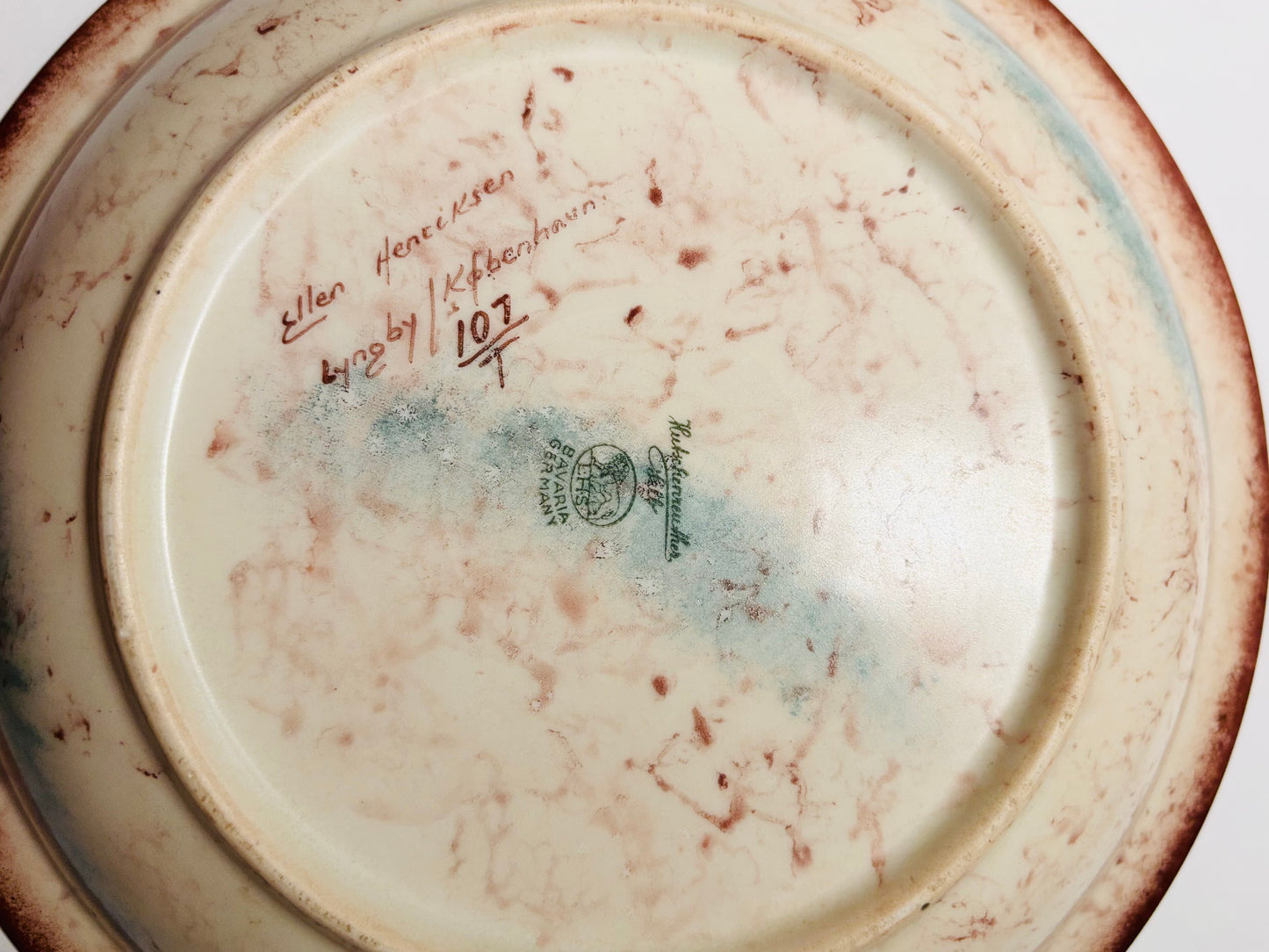 ドイツのバイエルン地方の大きなアンティークボウル。エレン・ヘンリクセンのデザイン。1950年代。