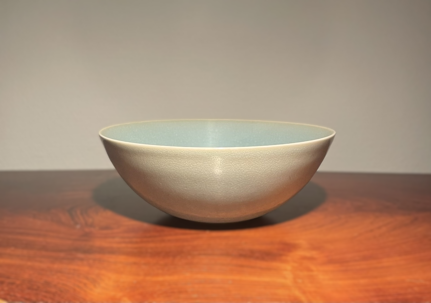 Beautiful stoneware bowl, signed by unknown potter - no. 250625