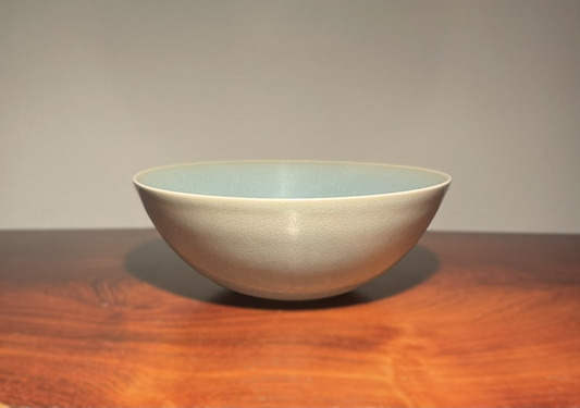 Beautiful stoneware bowl, signed by unknown potter - no. 250625