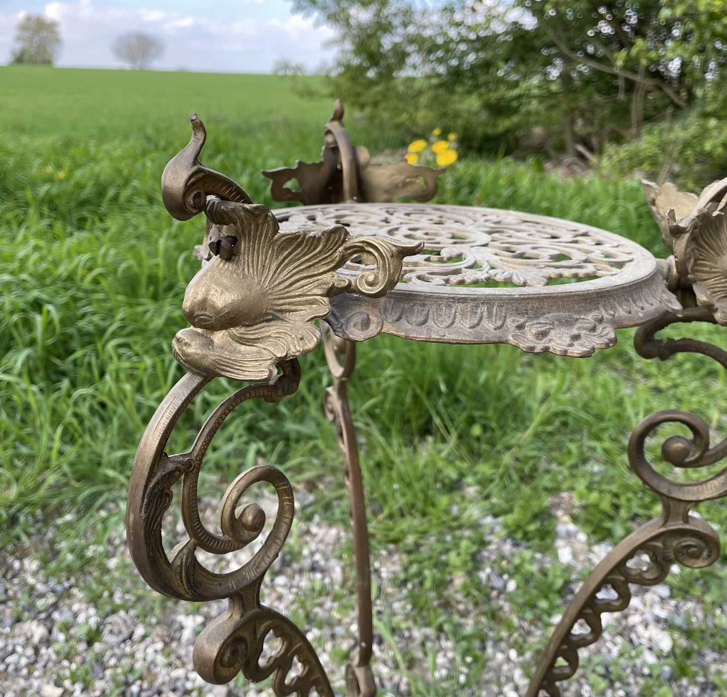 Flot antik blomsteropstander i bronce, muligvis fra Frankrig - nr. 950915