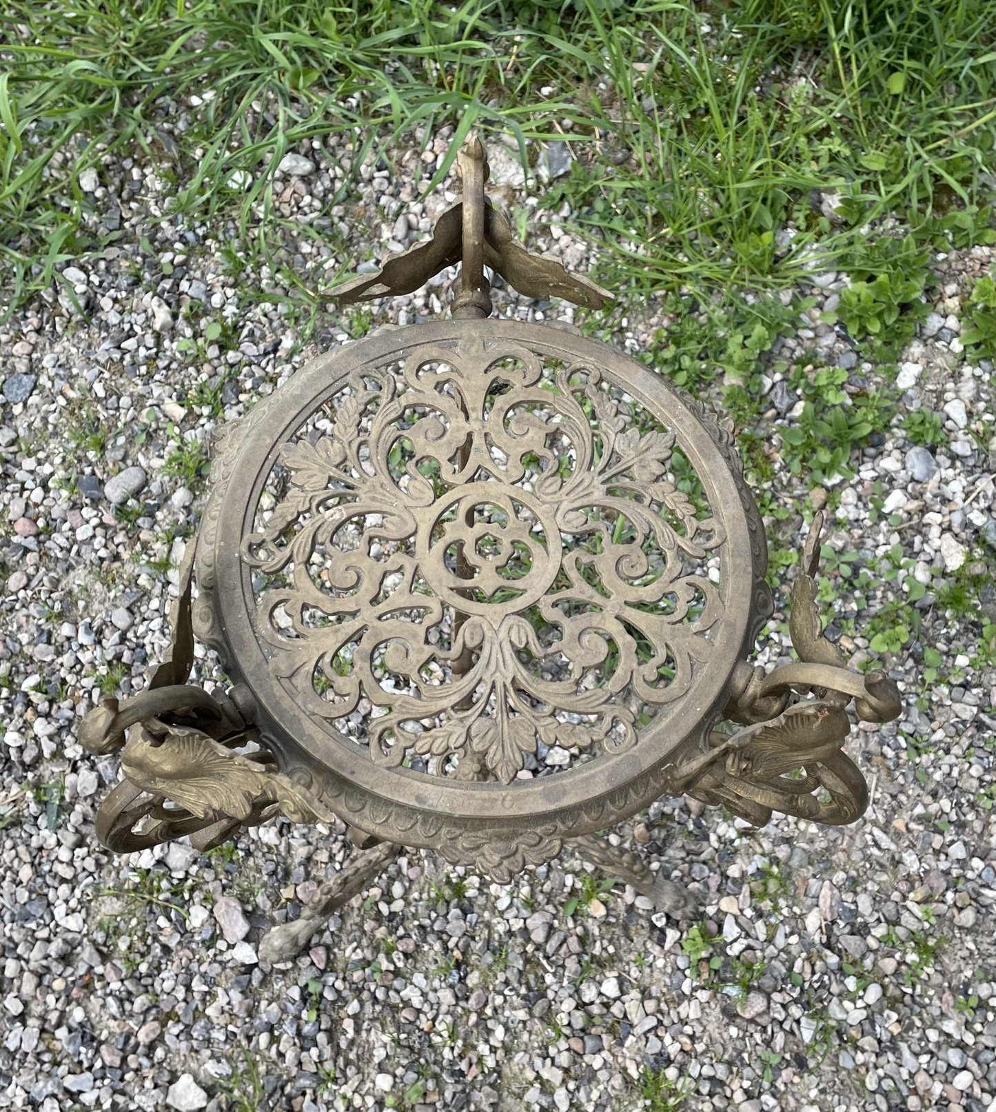 Flot antik blomsteropstander i bronce, muligvis fra Frankrig - nr. 950915