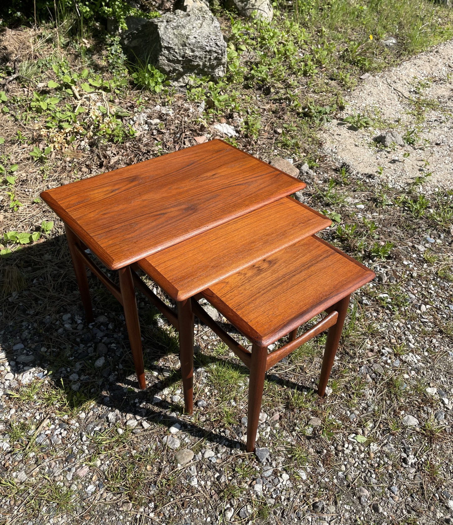 Teak nesting table - no. 150125
