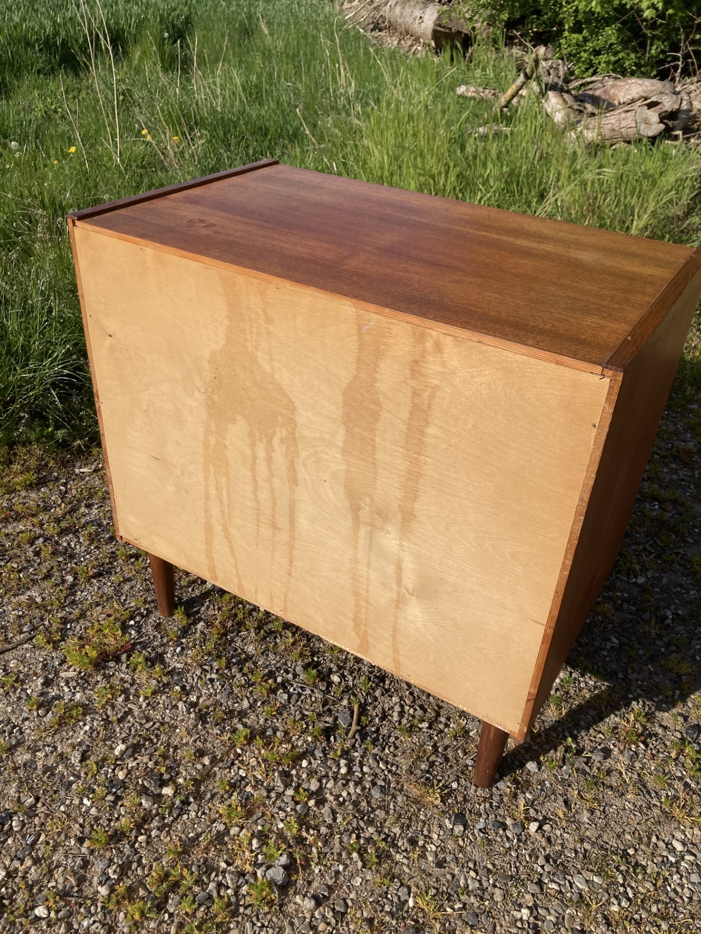 Teak kommode med 4 skuffer, fremstillet af møbelplade og teak fine - nr. 0118