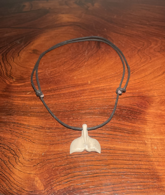 Beautiful Greenlandic necklace, carved from bone, circa 1970s - no. 00500