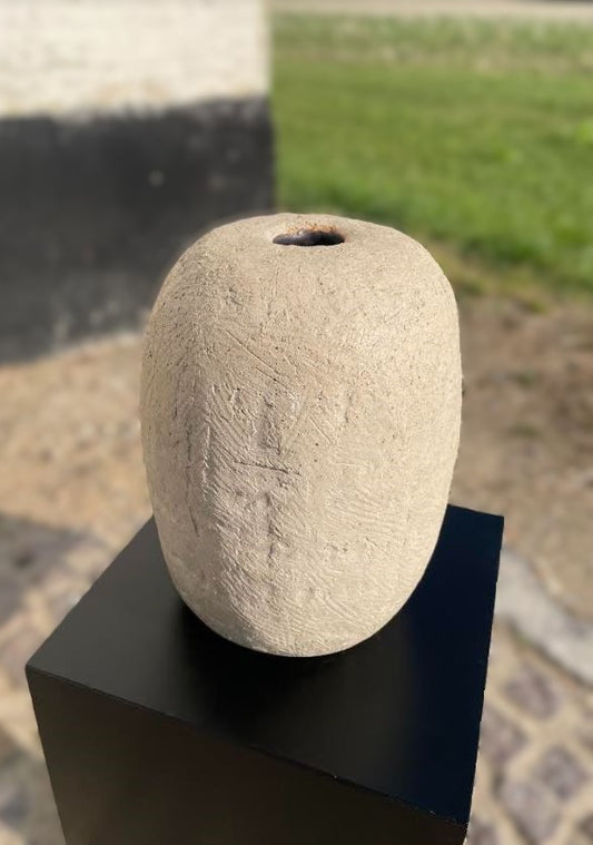 Beautiful rustic stoneware vase, signed Ruth 1979 - no. 09015