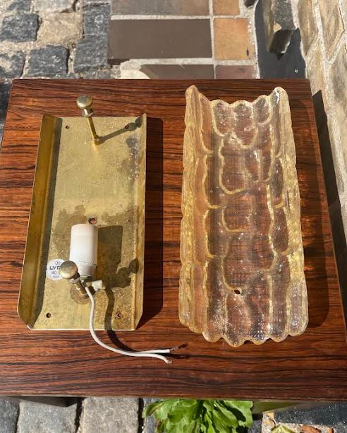 Lyfa の Carl Fagerlund ウォールランプ ガラスと真鍮 - no.