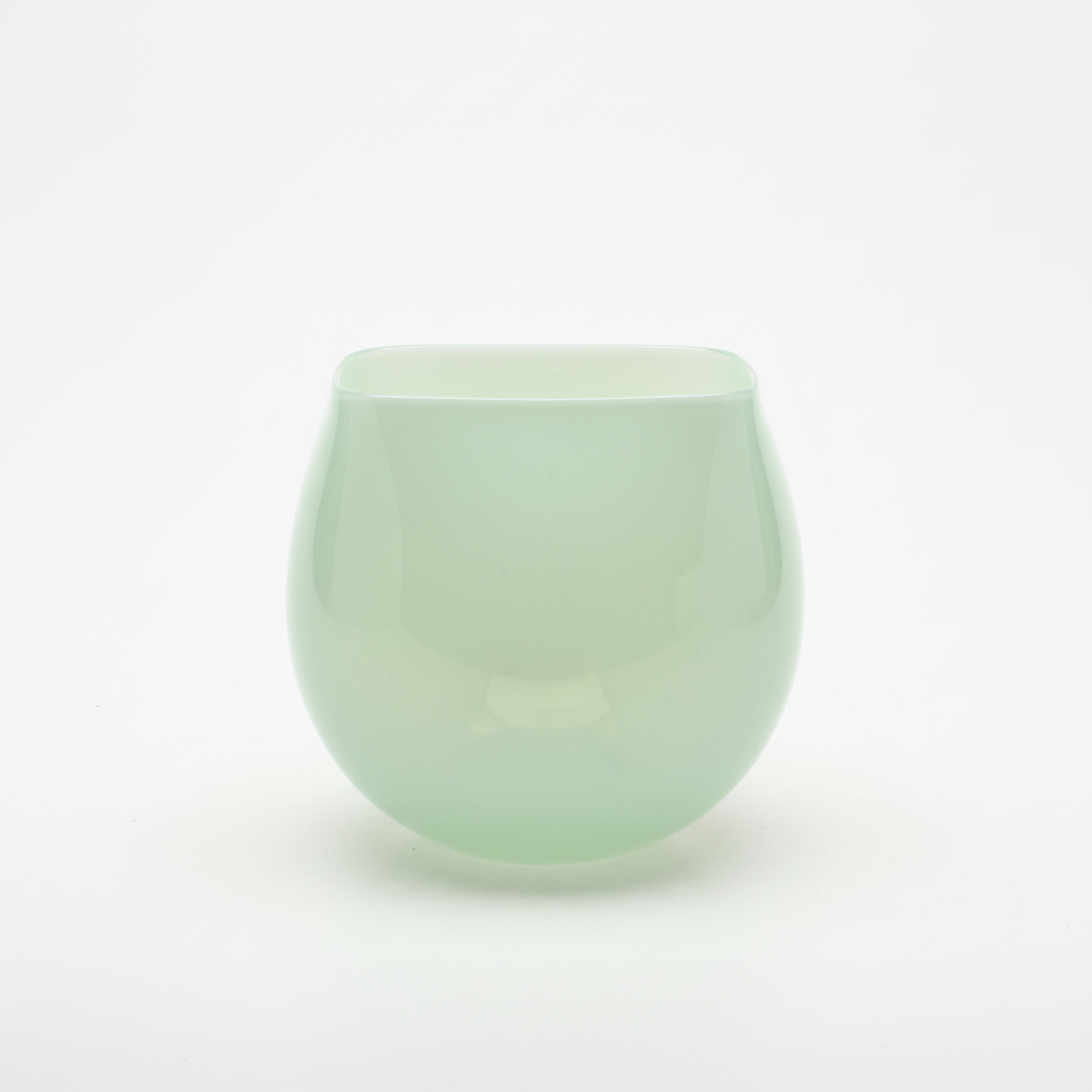 Holmegaard Quadro glasvase af Peter Svarrer - mintgrøn