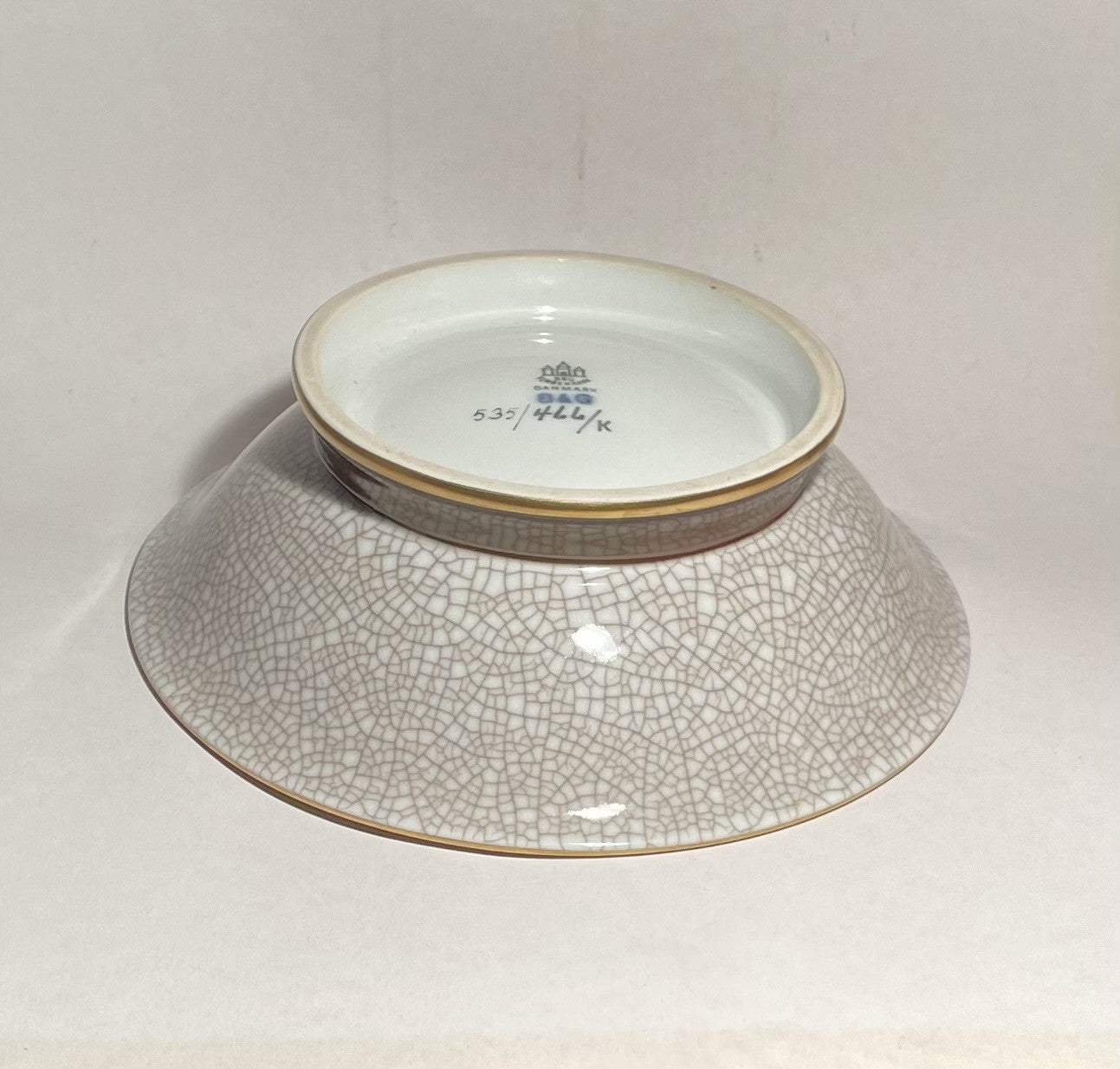 Flot gammel porcelæn/krakele skål fra Bing & Grøndahl - nr. 01750