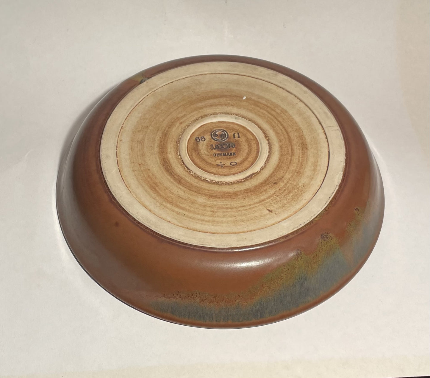 Beautiful Saxbo dish/bowl with fine color shades - no. 01980