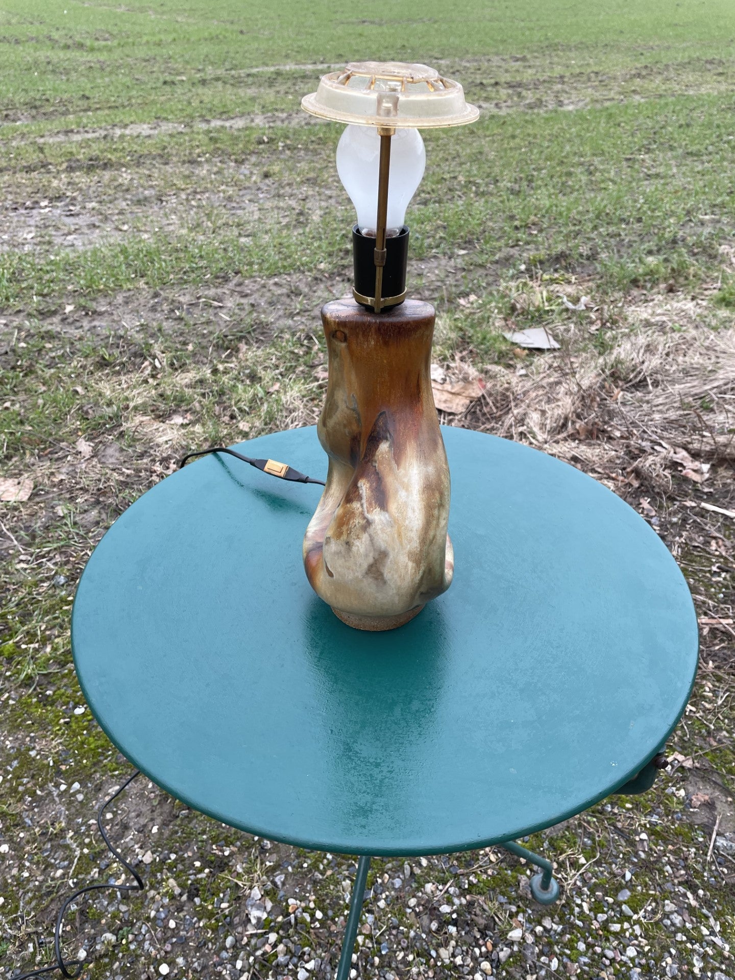 Flot stentøj bordlampe fra Axella - nr. 011017
