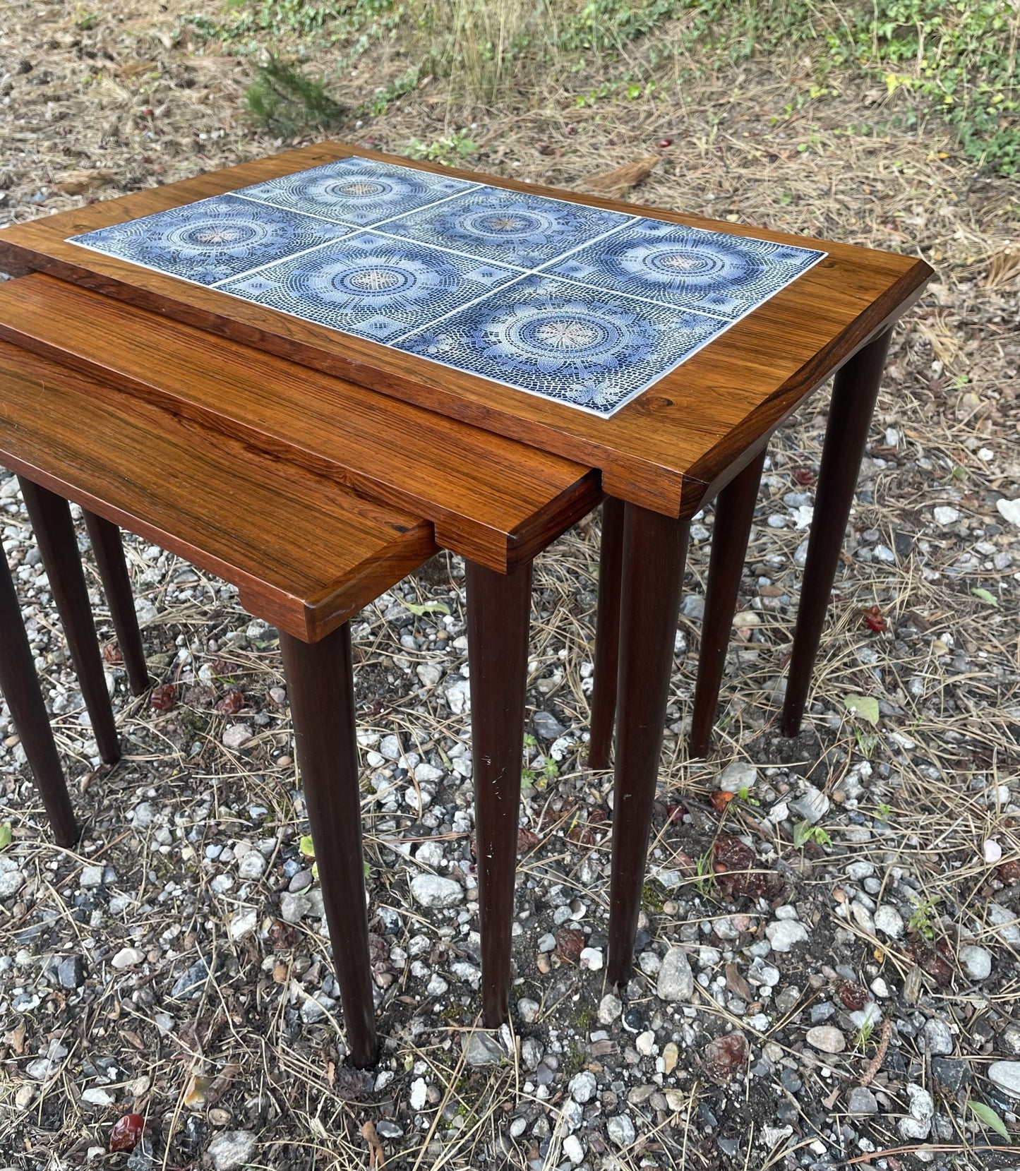 Elegant rosewood nesting table with tiles - Danish design classic - no. 0125478885