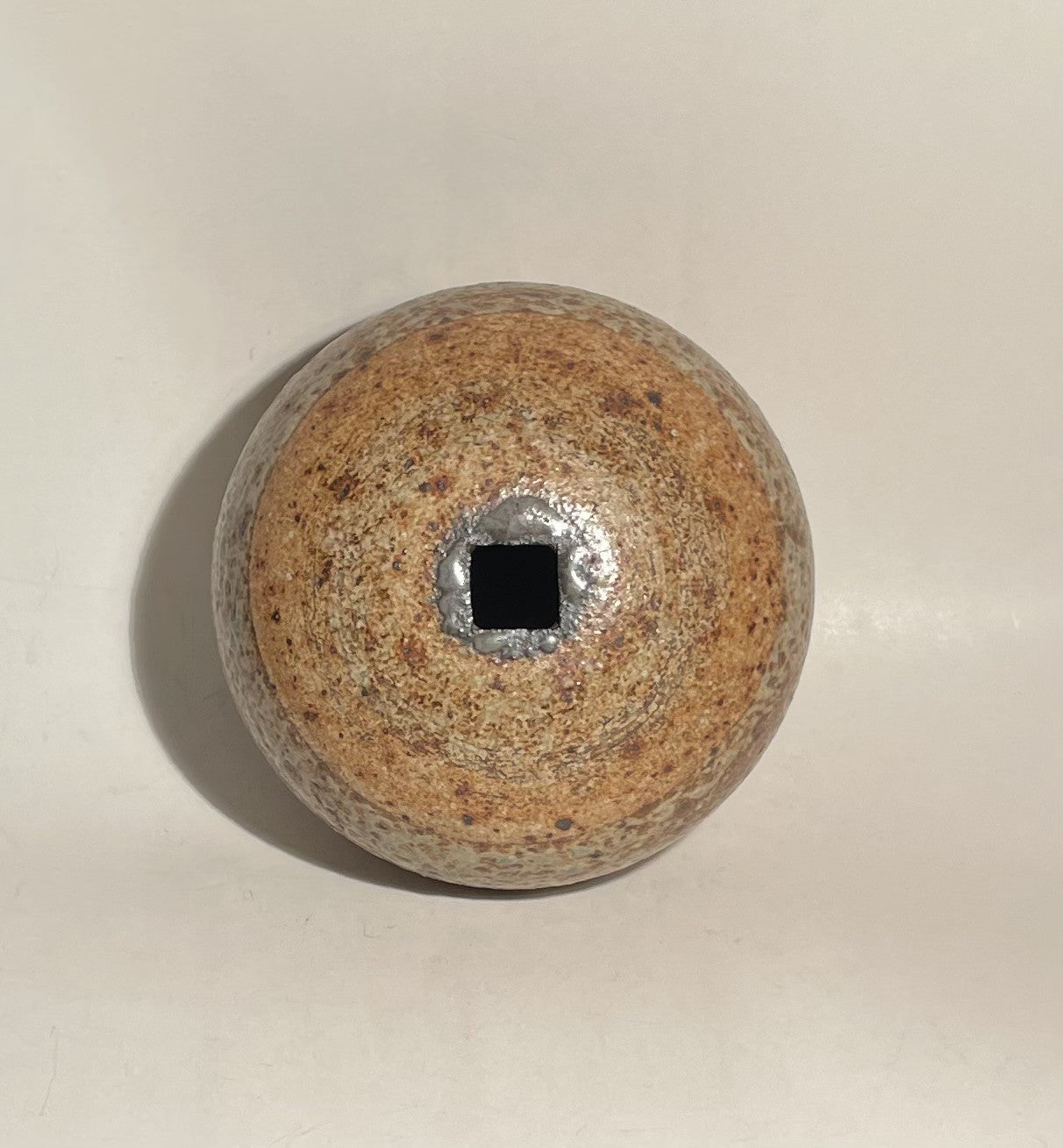 Beautiful stoneware vase, signed on the bottom - 011360