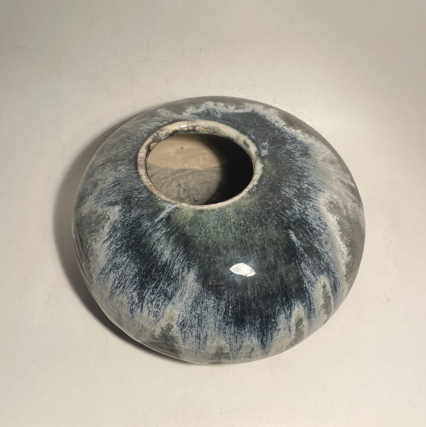 Beautiful stoneware vase (unknown design) - no. 02009