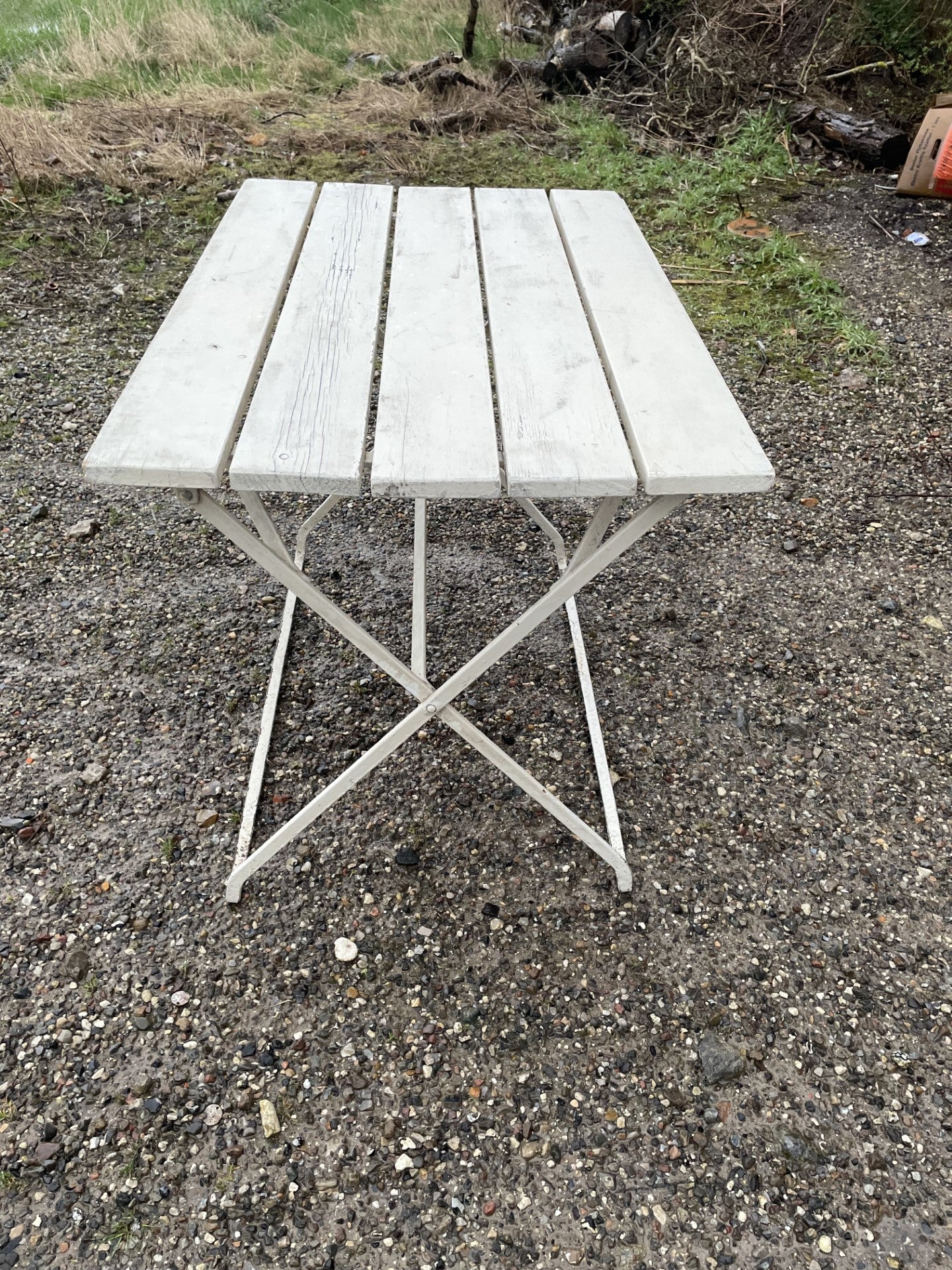 Beautiful garden table with iron frame - no. 011815