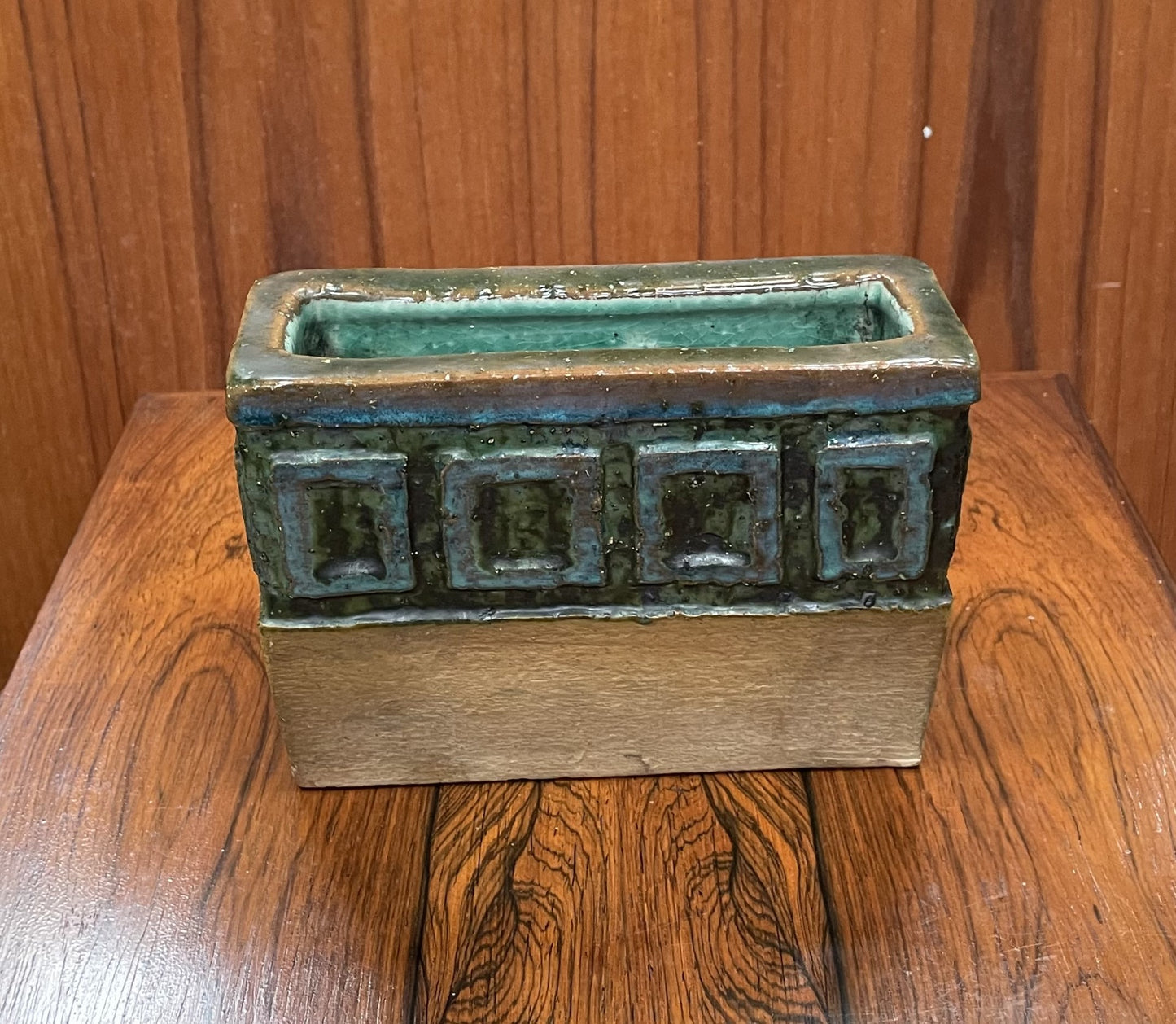 Nice stoneware vase, signed on the bottom - no. 012009