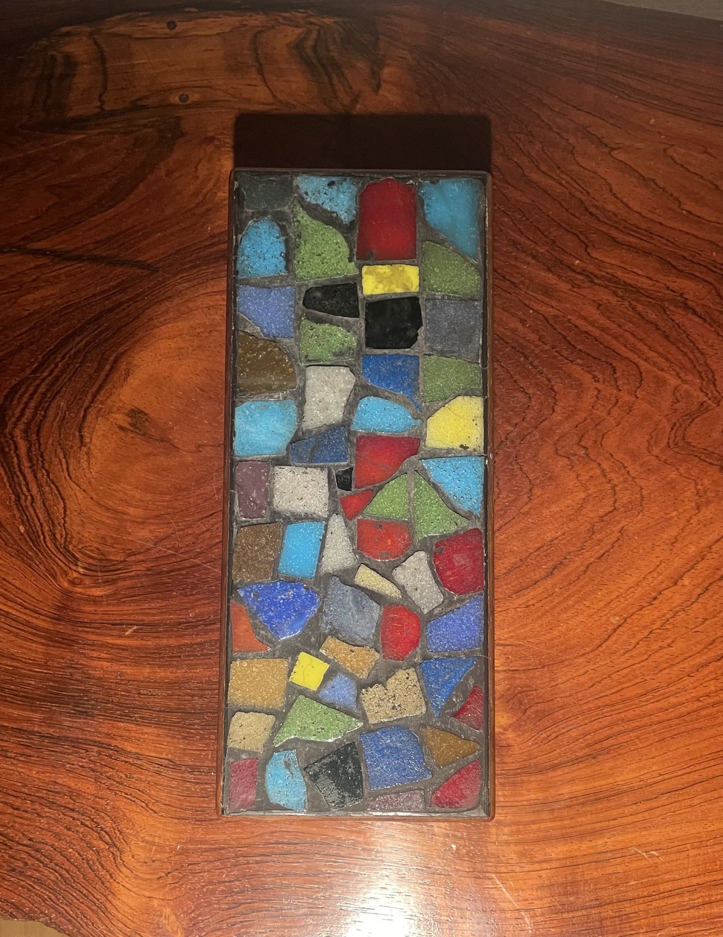 Flot mosaik box udført i teak - nr. 023000
