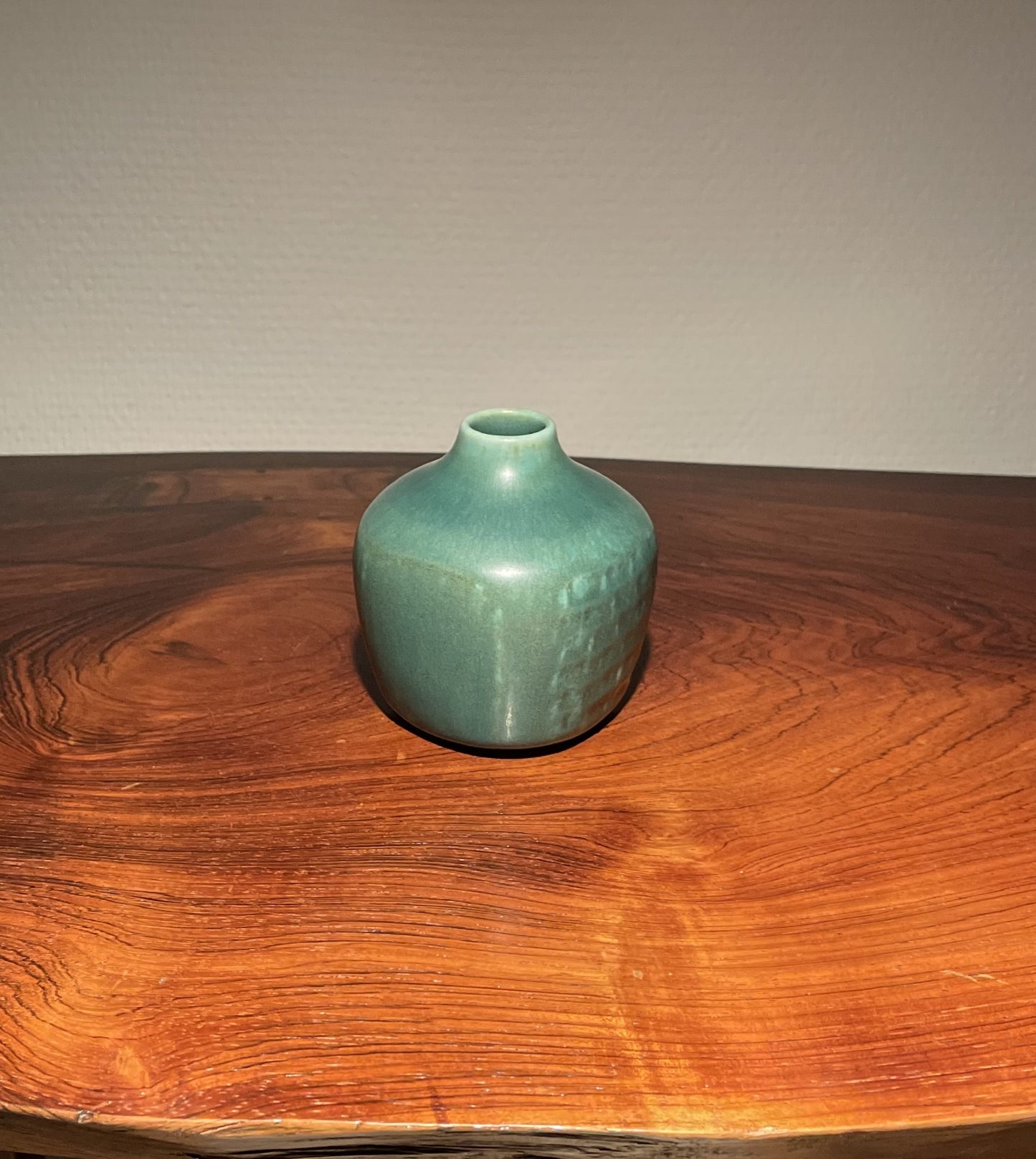 Saxbo vase design by Eva Stæhr Nielsen - no. 022060