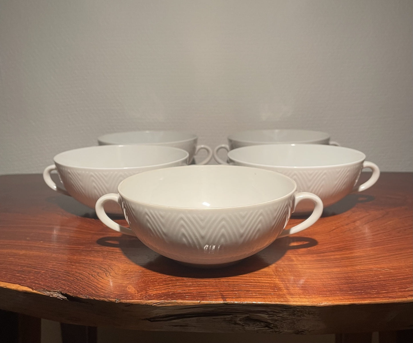 Axel Salto Bouillonkopper af porcelæn fra Royal Copenhagen - nr. 020080