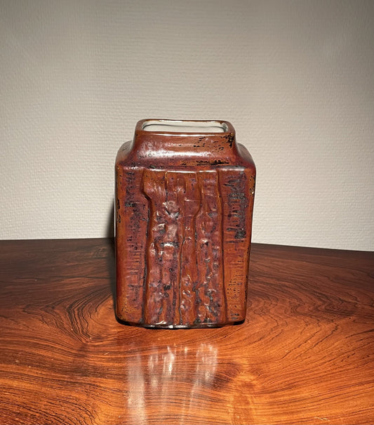 Beautiful Desiree stoneware vase - no. 040010