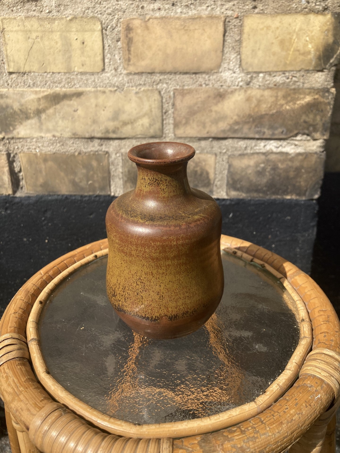 Flot stentøj vase fra L. Hjorth (Bornholm ) - nr. 0411