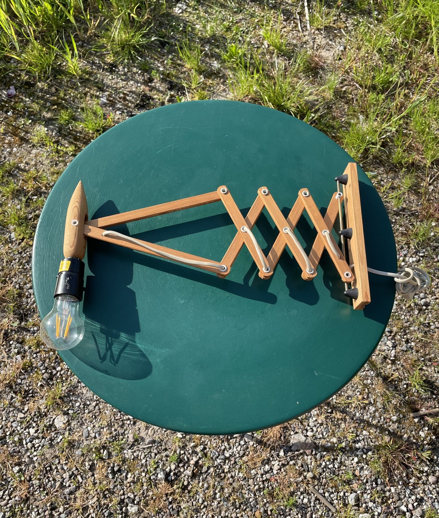 Nice scissor wall lamp in pine wood - no. 019092