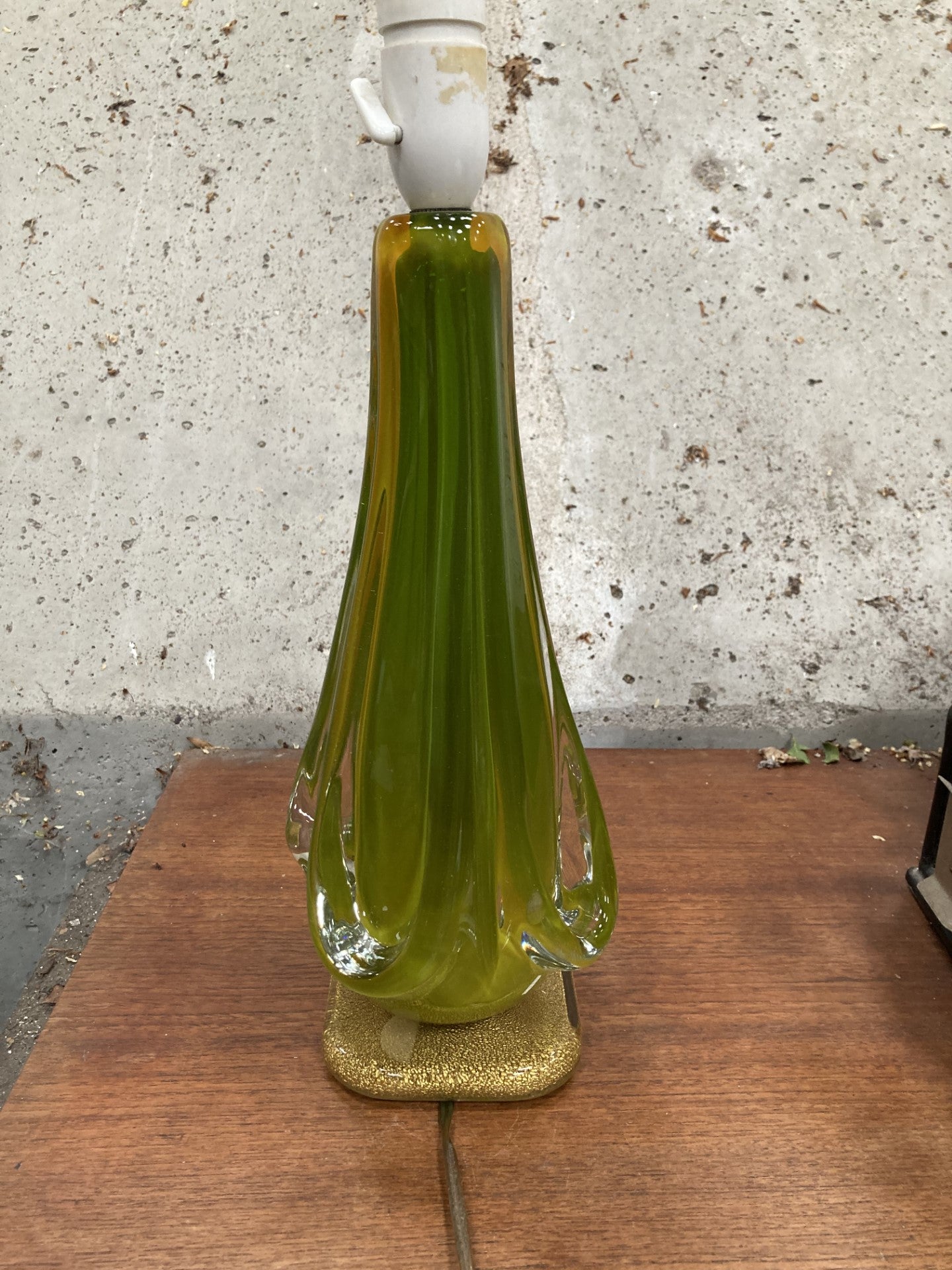 Beautiful Murano table lamp - no. 0410