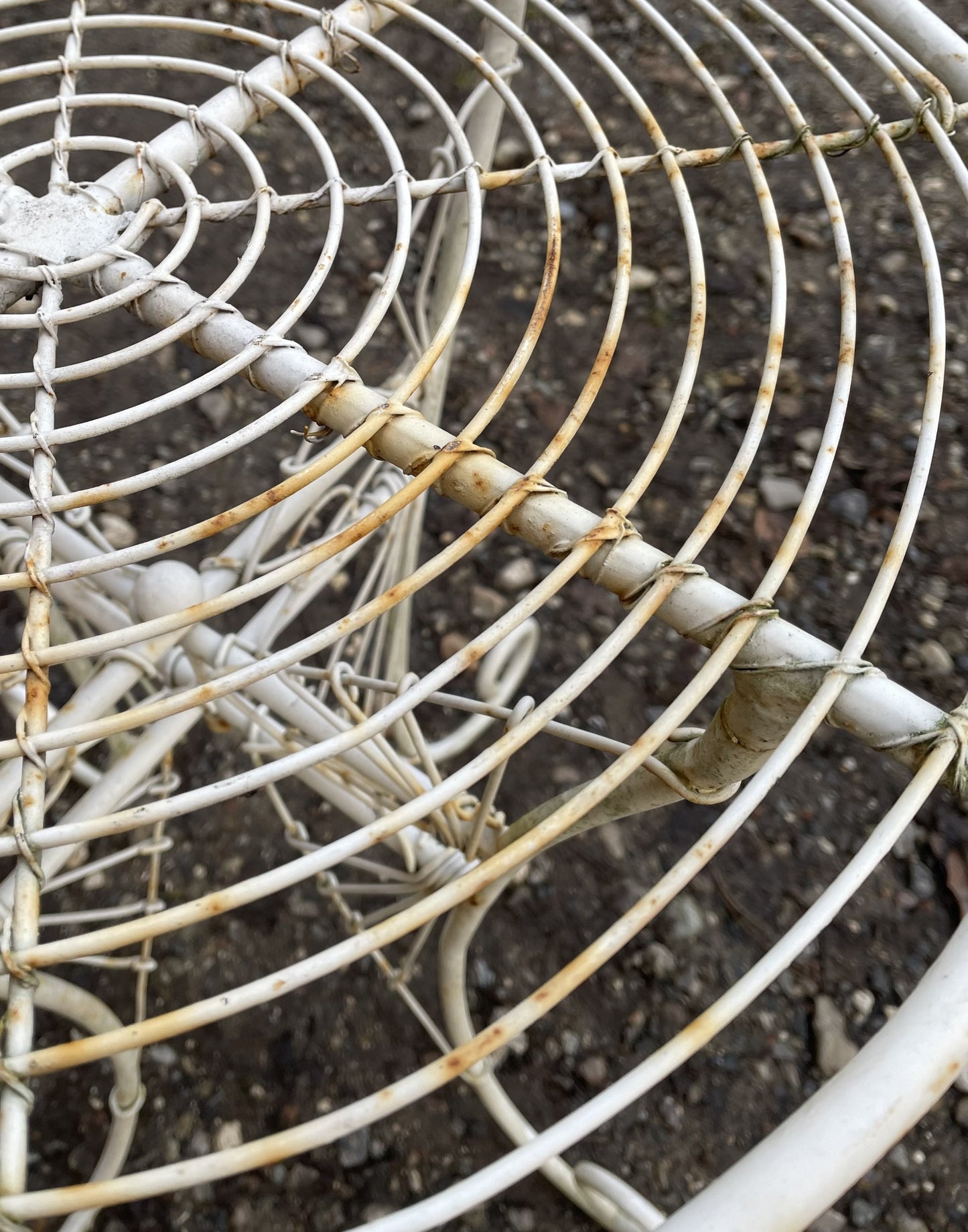 Beautiful metal garden table - no. 090070
