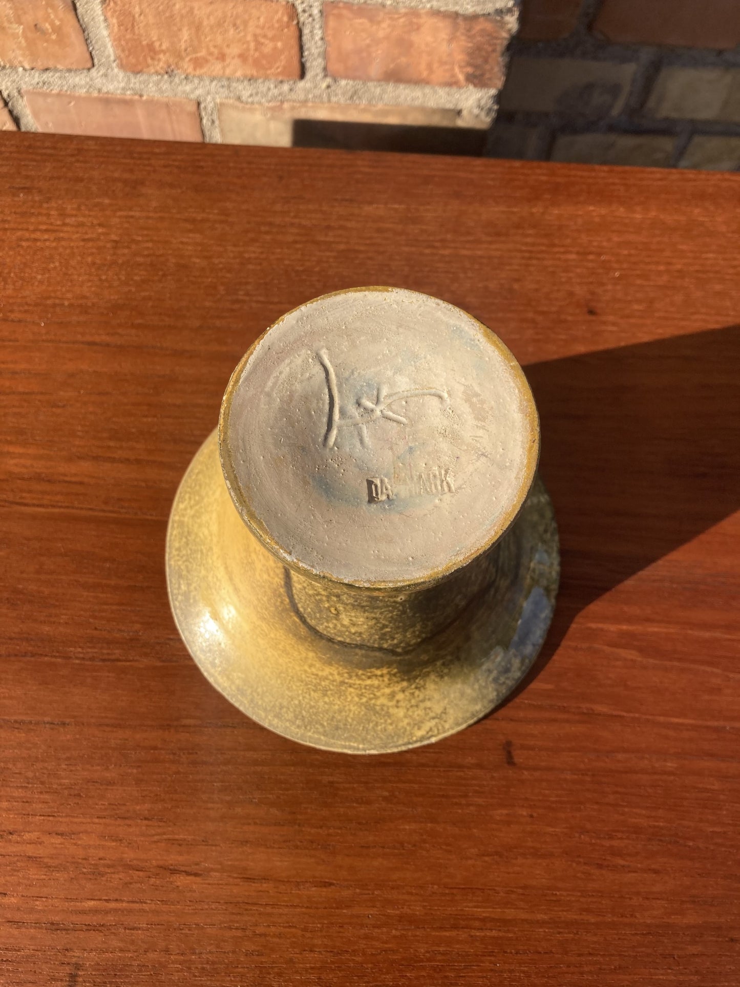Flot Kahler vase udført i uranglasur - nr. 0600