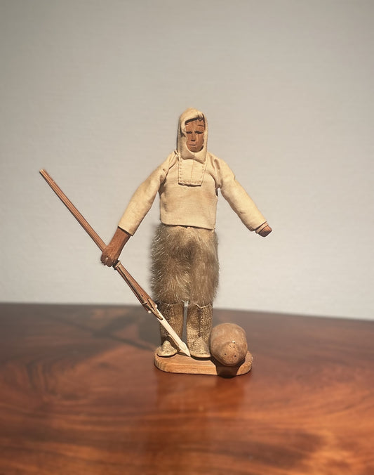 Greenlandic hunter with his catch, circa 1970s - no. 07000