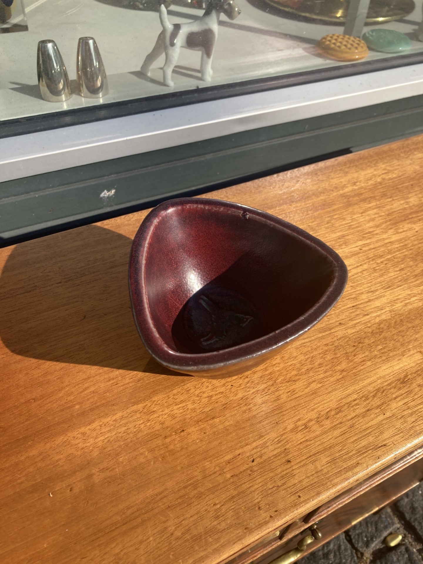 Beautiful stoneware bowl from Roayl Copenhagen, design by Jais Nielsen