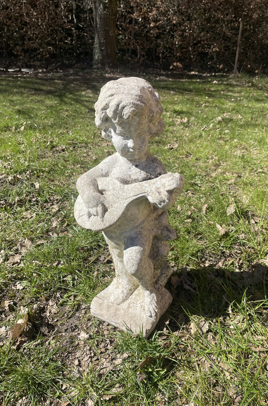 Flot havefigur i cement/sandsten - nr. 525550