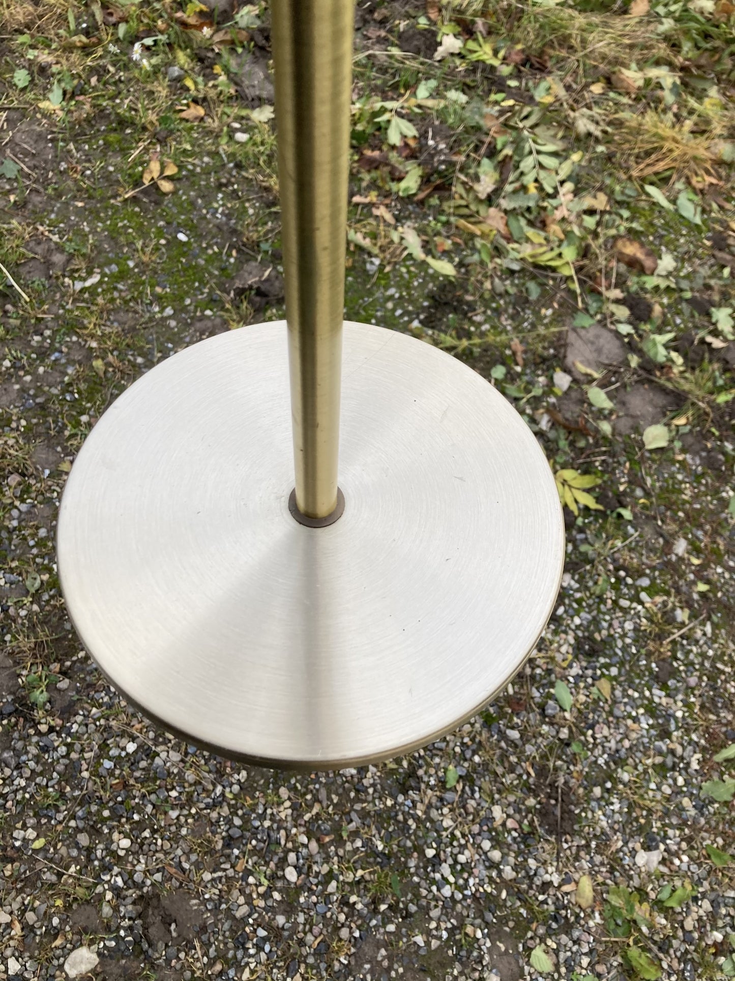 Beautiful brass floor lamp - no. 01012