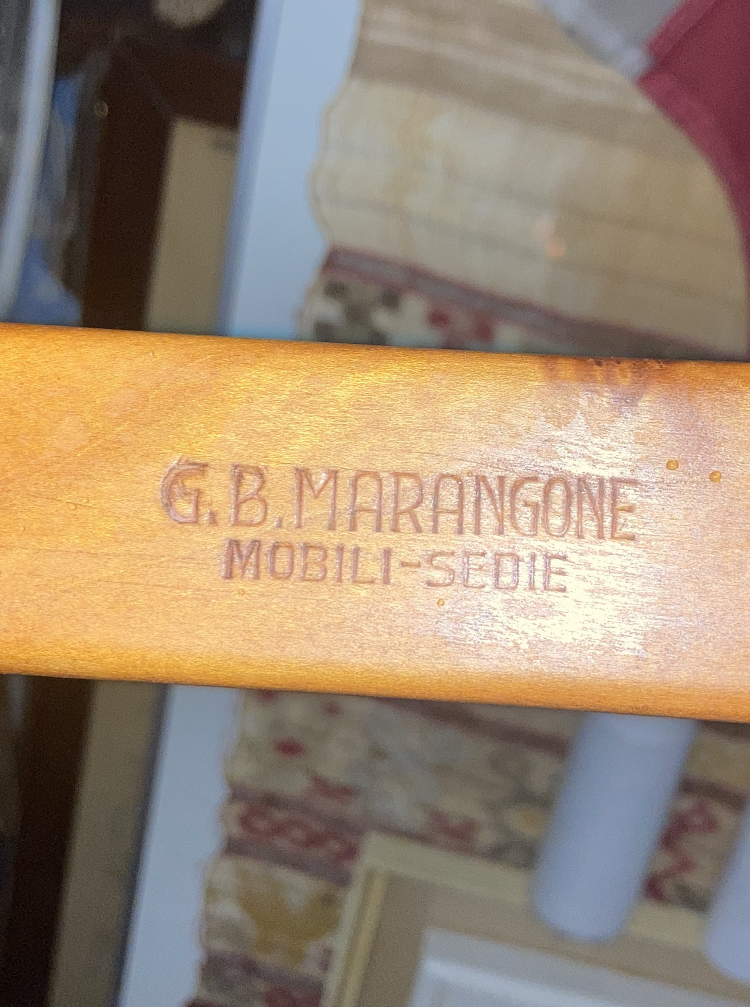 Flot vintage stol fra Italien med stel af frugttræ & sæde med flet - nr. 012050
