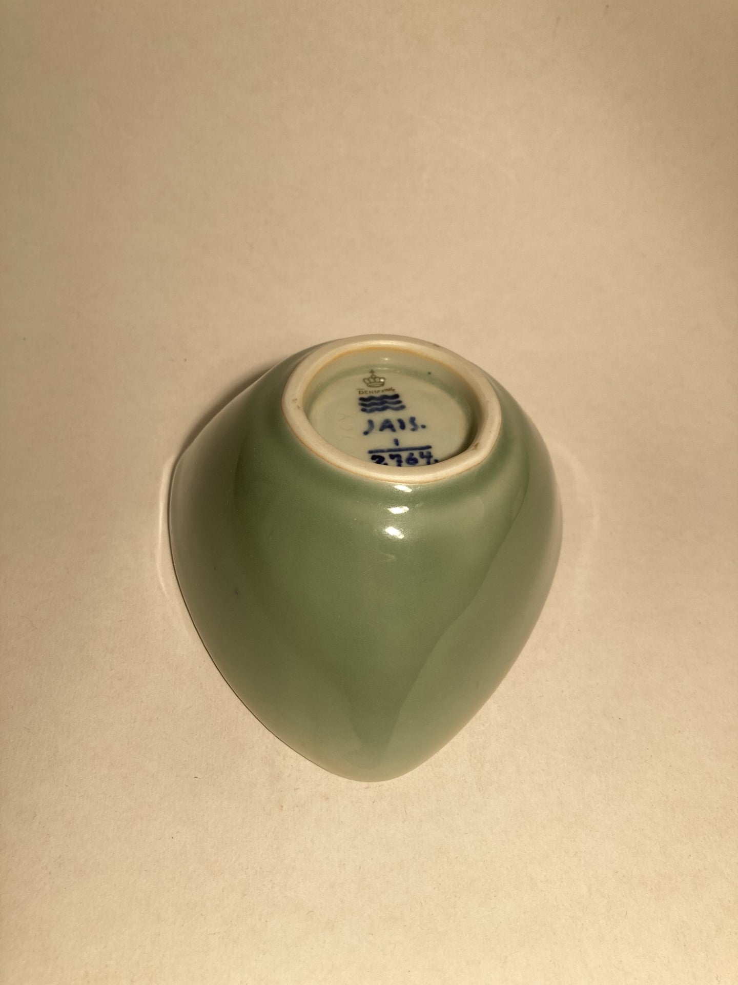 Beautiful Jais Nielsen stoneware vase from Royal Copenhagen - no. 01381