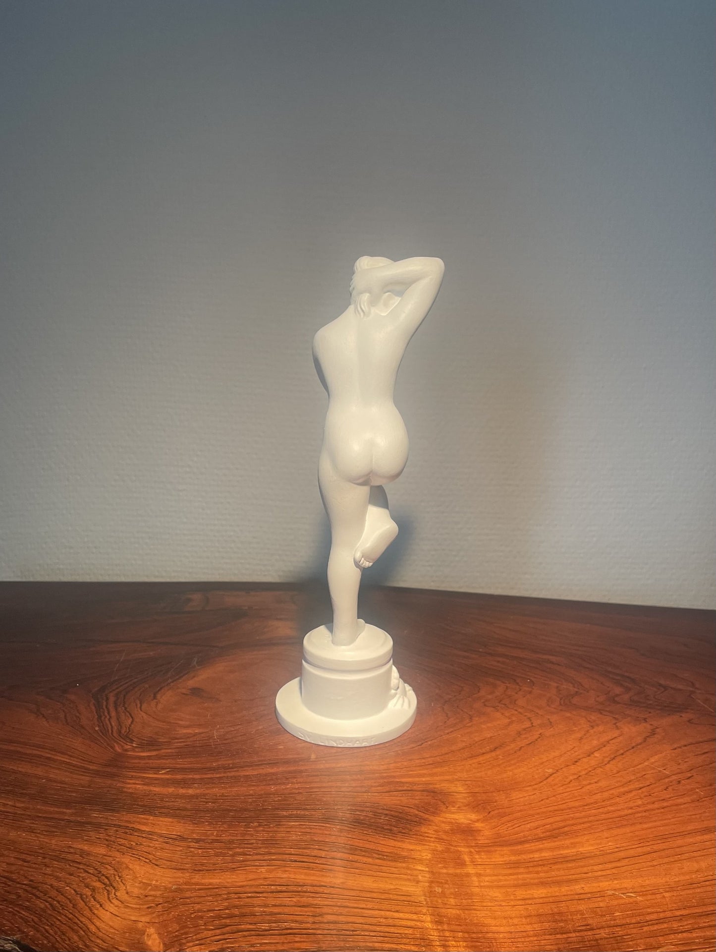 Svend Lindhart (1898-1989) beautiful plaster figure “the woman and the crab” from the 1940s - no. 333777