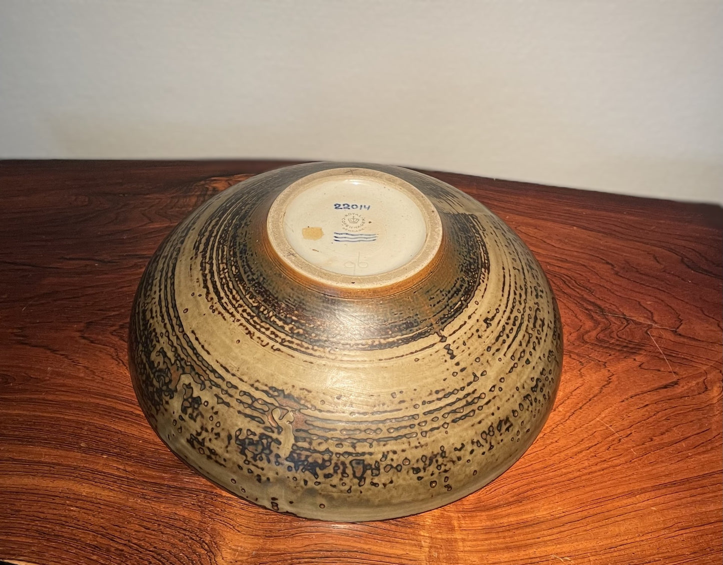Smuk vintage Gerd Bøgelund stentøj skål fra Royal Copenhagen - nr. 111552