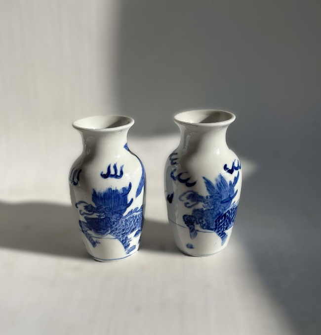 Two Oriental blue and white flowered ceramic Silveriski vase