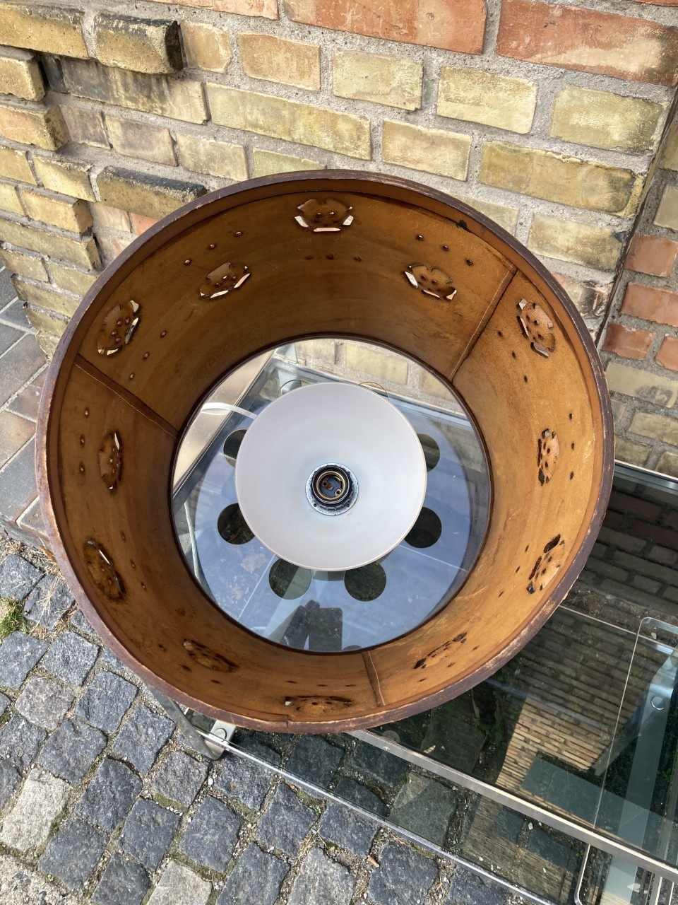 Rustic ceiling lamp in grain leather and with glass insert