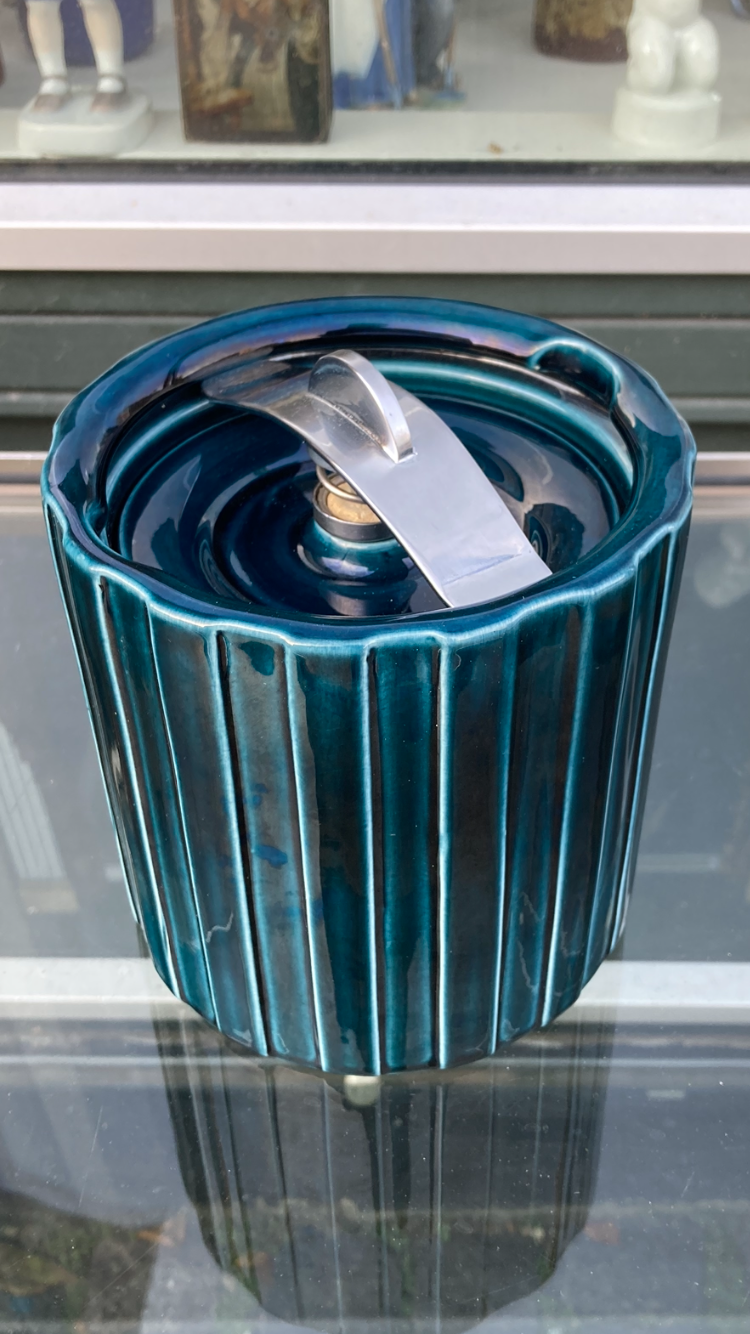 Beautiful stoneware tobacco jar - Mr. 025777